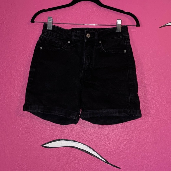 Old Navy Black Jean Shorts - Picture 1 of 2